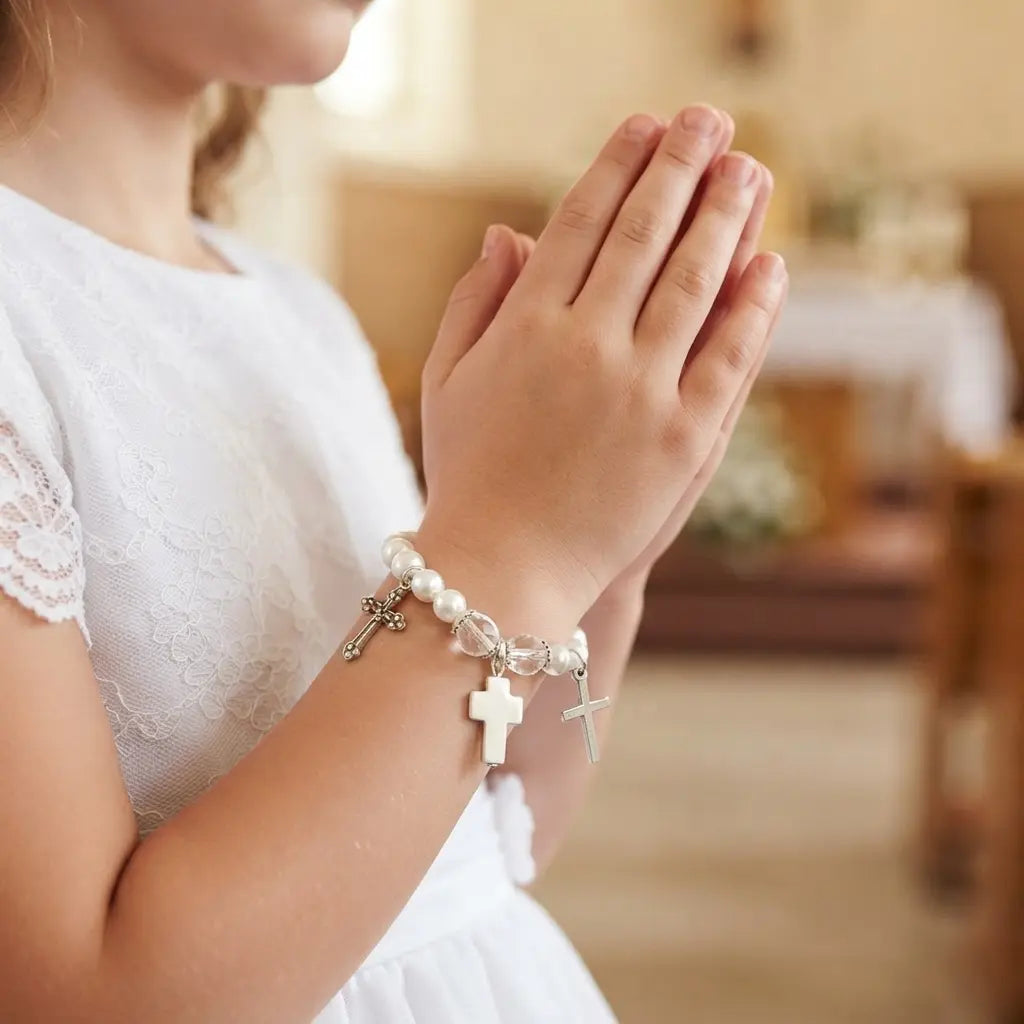 Pulsera floral Alba Serena en plata para comunión y arras - detalle