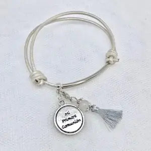 Pulsera floral Nerea Serena en marfil y plata para comunión y arras - vista lateral