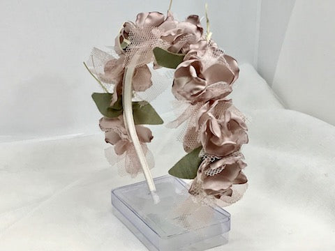 Diadema floral Violeta Serena para comunión - detalle